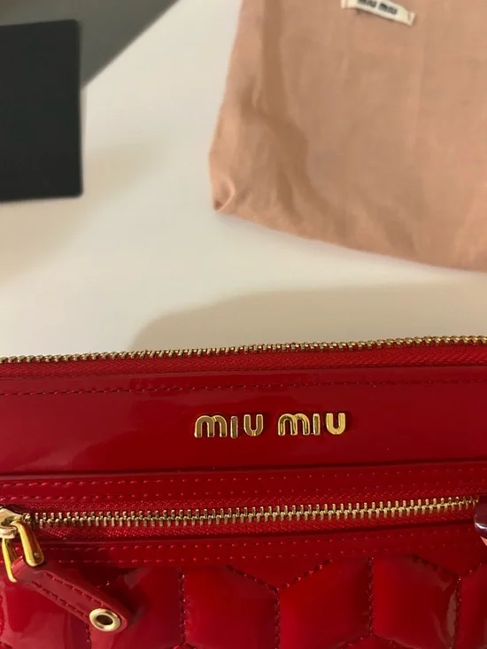 Miu Miu Glossy Red Quilted Zip Wallet with Front Pocket - Picture 4 of 9
